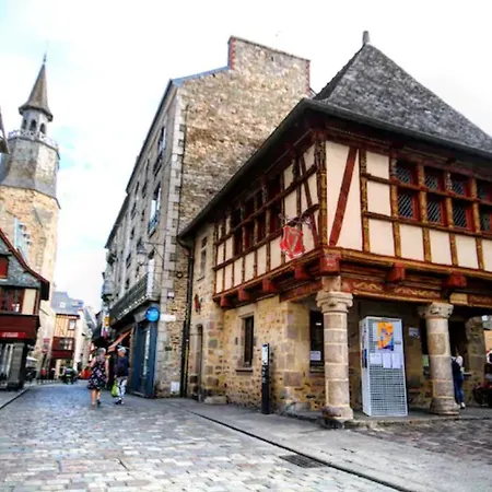 T2 Lumineux - Renove- - Centre Historique Dinan- Parking - Terrasse Apartment Exterior photo