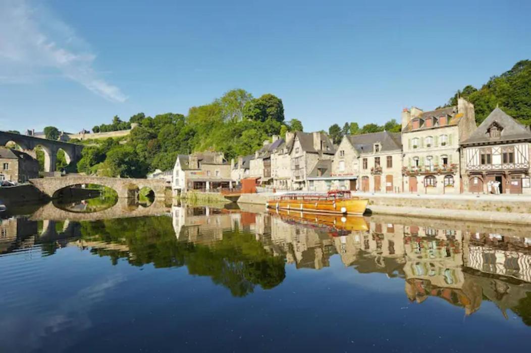 T2 Lumineux - Renove- - Centre Historique Dinan- Parking - Terrasse * Dinan