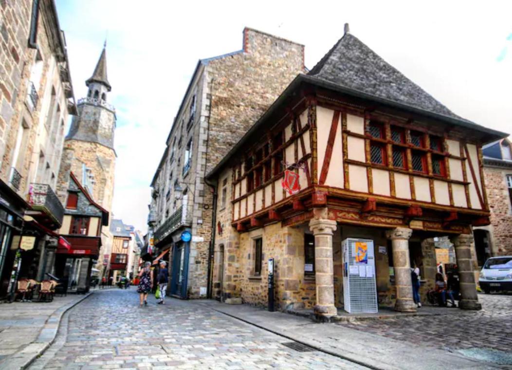 T2 Lumineux - Renove- - Centre Historique Dinan- Parking - Terrasse *