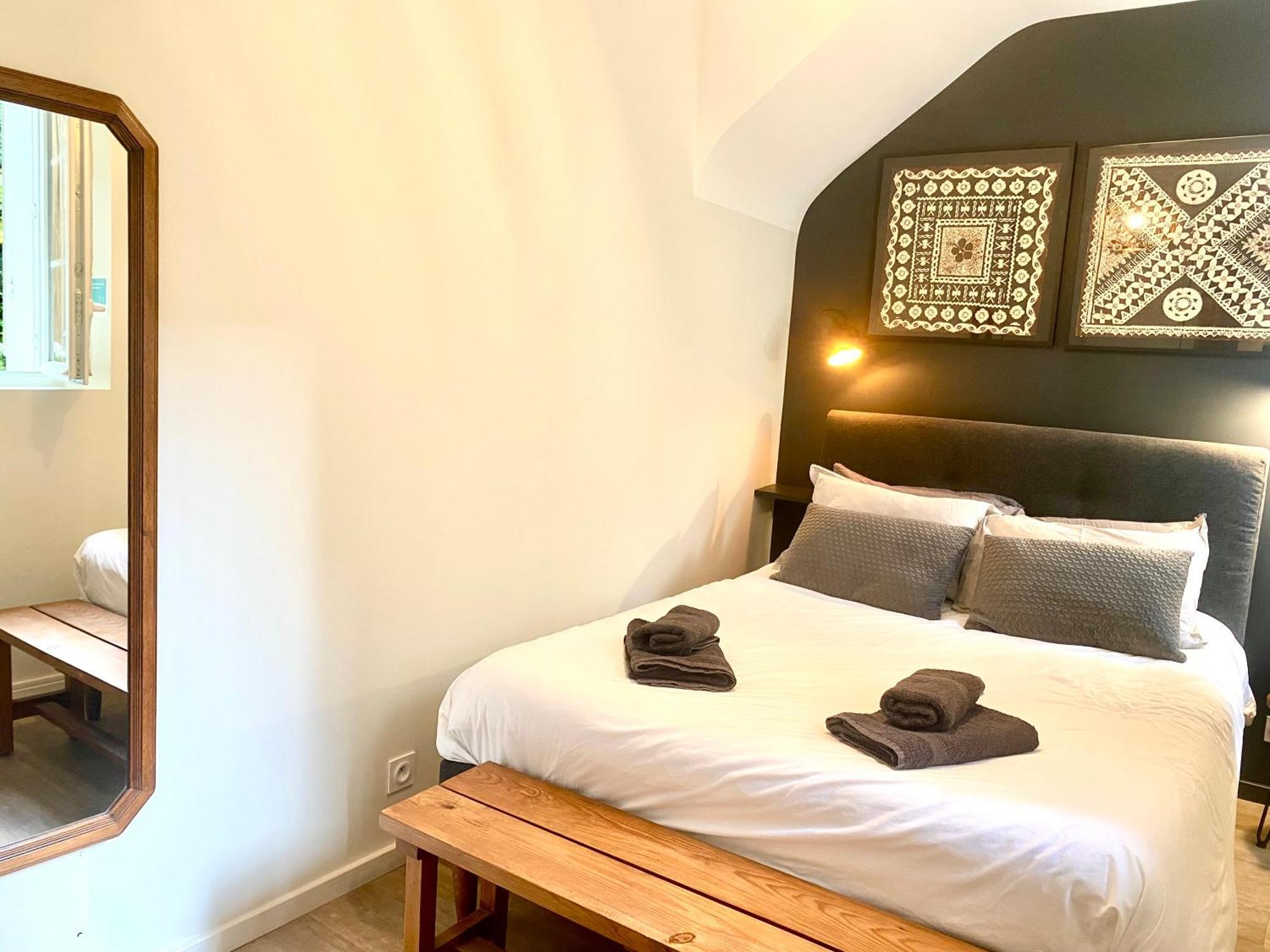Appartamento T2 Lumineux - Renove- - Centre Historique Dinan- Parking - Terrasse *