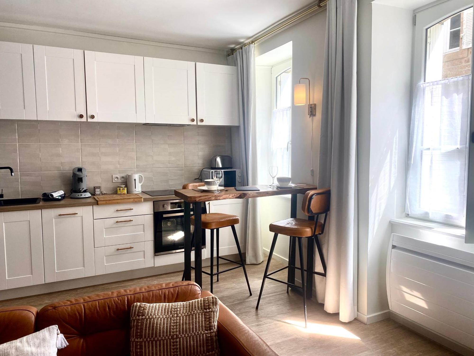 Appartamento T2 Lumineux - Renove- - Centre Historique Dinan- Parking - Terrasse Dinan