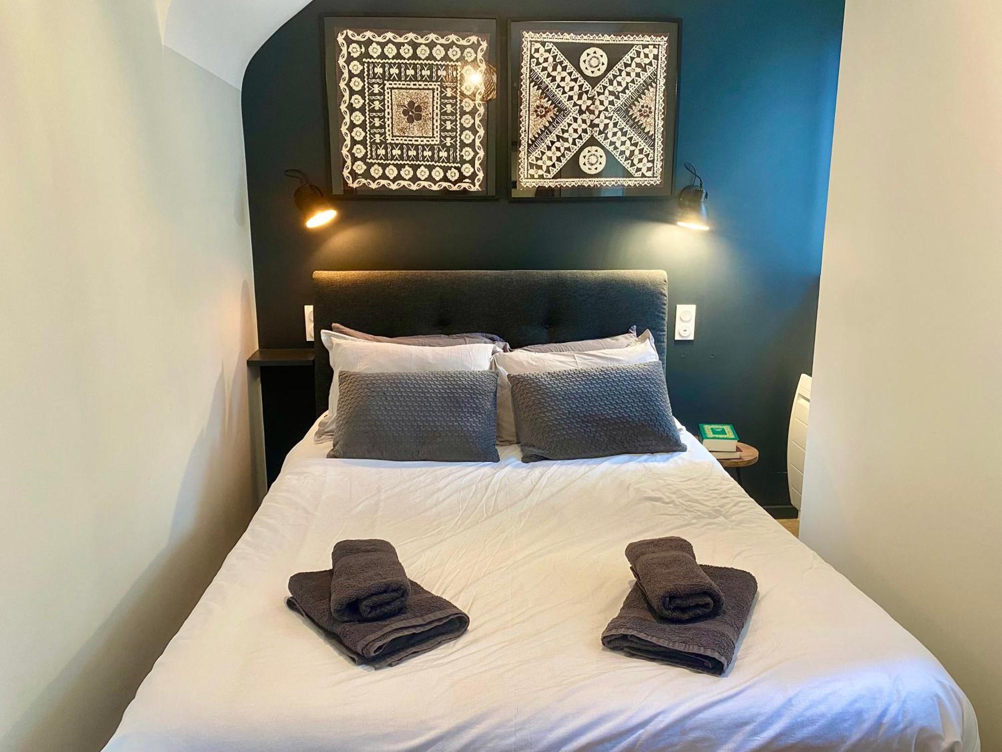 T2 Lumineux - Renove- - Centre Historique Dinan- Parking - Terrasse * Dinan